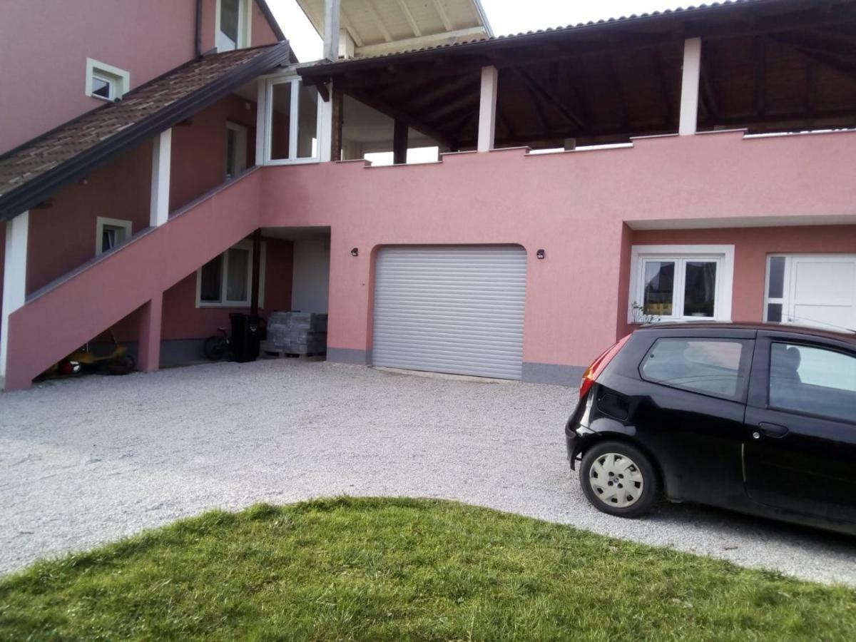 Studio Apartman Zagreb Horvati Rakov Potok Bagian luar foto